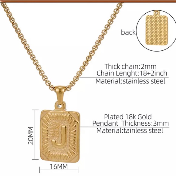T Initial Necklace_Square Shape - Picture 5 of 5